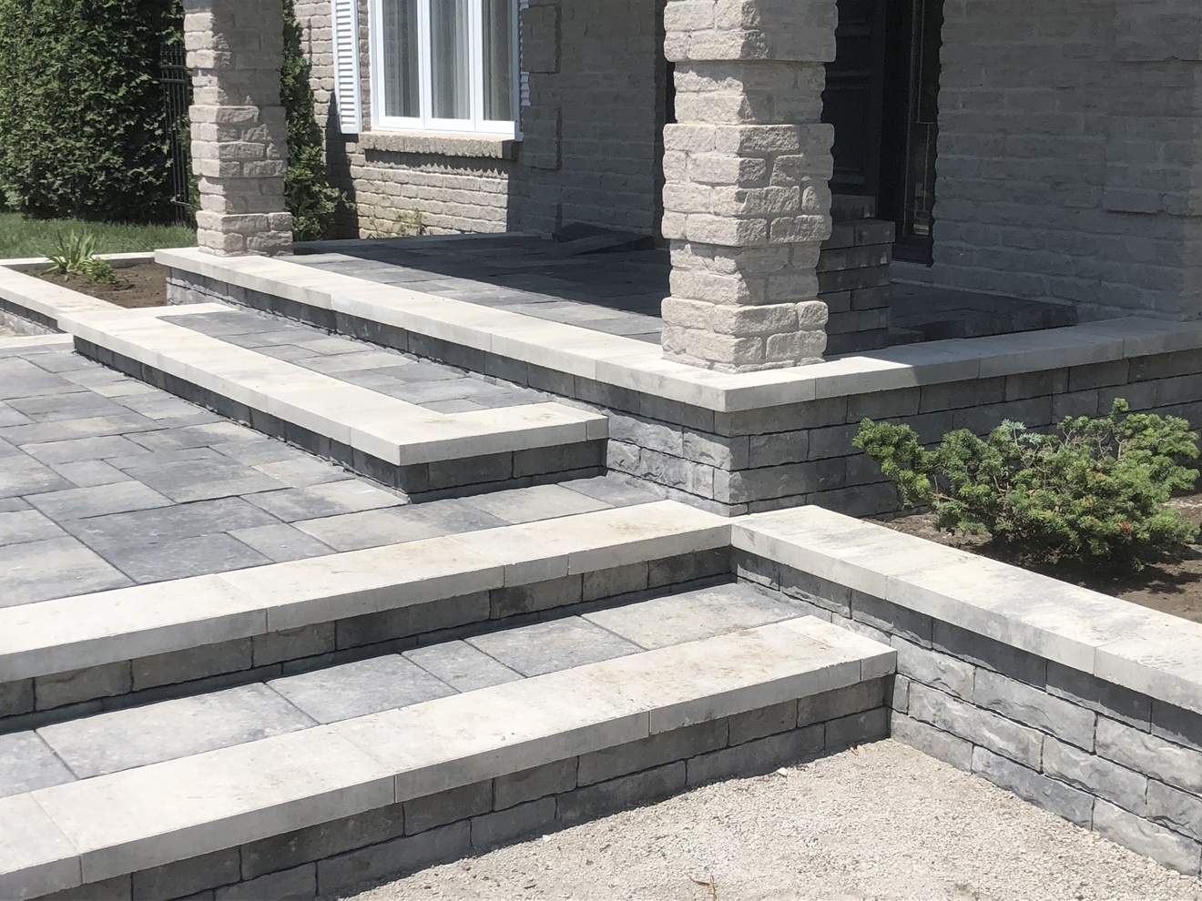 Escaliers en pavé-uni